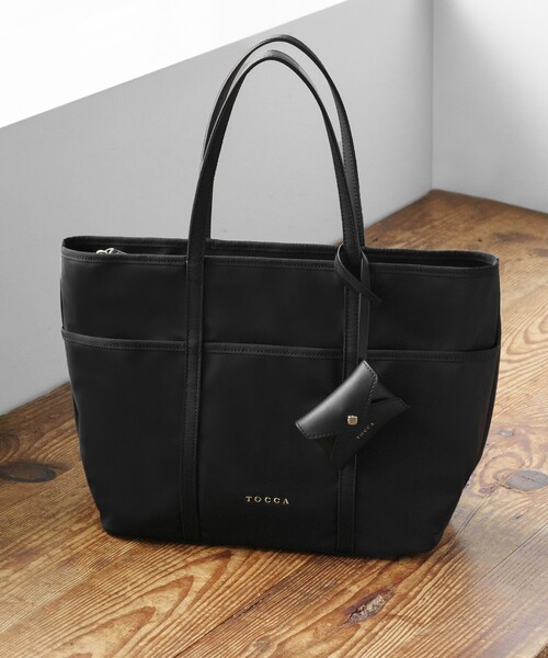 TOCCA(トッカ)の「T-LETTERA NYLON BAG ナイロンバッグ(トートバッグ・レディース・ライトグレー系/ブラック系/ネイビー系・F)」の15枚目の写真