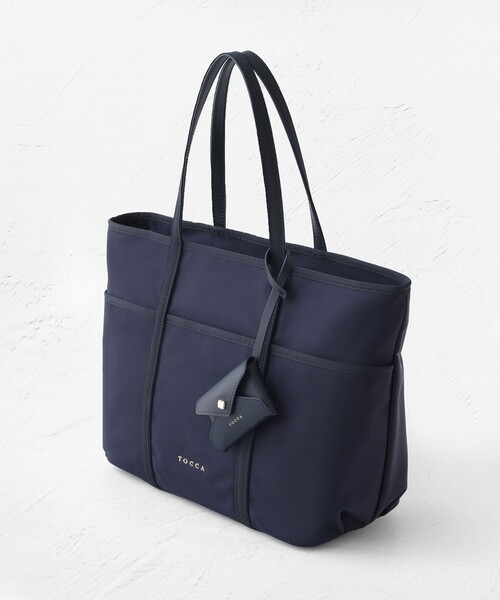 TOCCA(トッカ)の「T-LETTERA NYLON BAG ナイロンバッグ(トートバッグ・レディース・ライトグレー系/ブラック系/ネイビー系・F)」の16枚目の写真