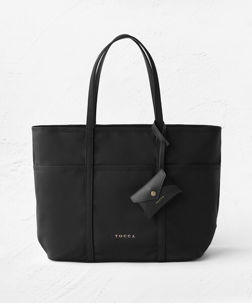 TOCCA(トッカ)の「T-LETTERA NYLON BAG ナイロンバッグ(トートバッグ・レディース・ライトグレー系/ブラック系/ネイビー系・F)」の17枚目の写真