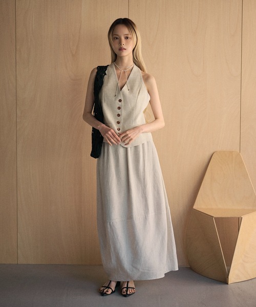 LAULEN（ローレン）の「linen back slit cocoon long skirt /バックスリットコクーンロングスカート（スカート・レディース・ベージュ/ブラック/カーキ・FREE）」の6枚目の写真