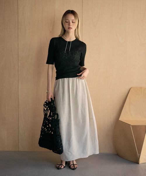 LAULEN（ローレン）の「linen back slit cocoon long skirt /バックスリットコクーンロングスカート（スカート・レディース・ベージュ/ブラック/カーキ・FREE）」の4枚目の写真