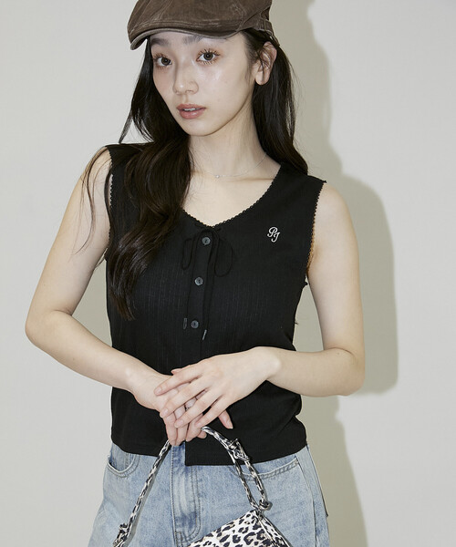 PEACH JOHN(ピーチジョン)の「PEACH JOHN × PUBLUX/ピーチ・ジョン 針抜きリボン ディテール Vネック タンクトップ 限定展開(タンクトップ・レディース・ブラック/ネイビー/グレー・フリ-)」の2枚目の写真