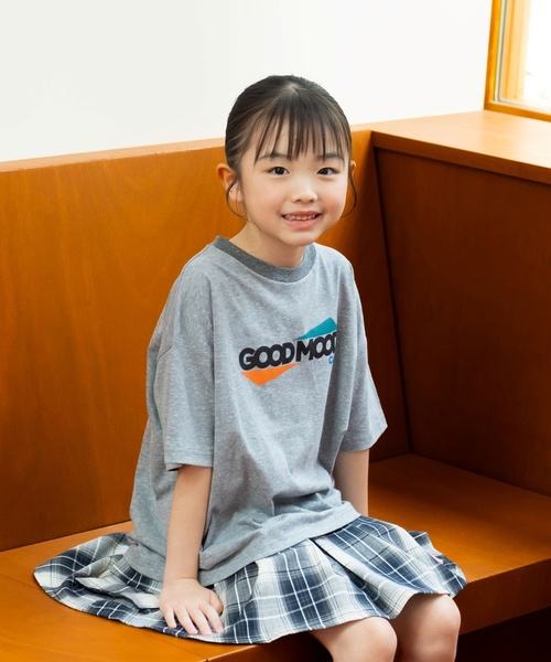 and D. petit main(アンドディープティマイン)の「TCR/ビックシルエットリンガー半袖Tシャツ(Tシャツ/カットソー・キッズ・トップグレー/ブルー/ライトブルー/ライトピンク・120cm/110cm/130cm/140cm/100cm)」の2枚目の写真
