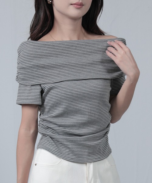 nonomi(ノノミ)の「ワイドオフショルダー ボーダー柄 半袖カットソートップス(Tシャツ/カットソー・レディース・グレー/ホワイト/ロイヤルブルー/ブラウン系その他7・FREE)」の3枚目の写真