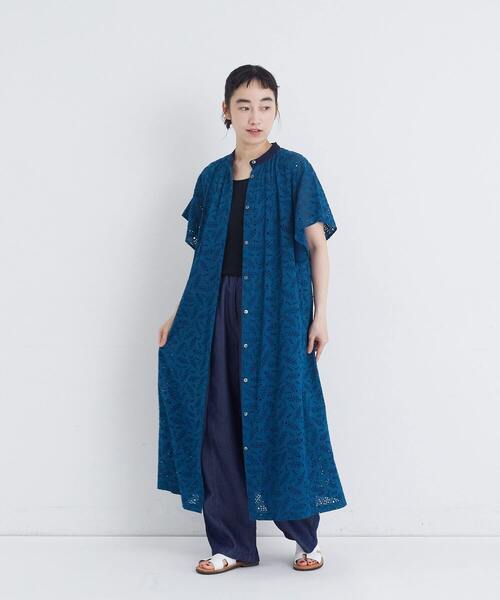 conges payes ADIEU TRISTESSE(コンジェ ペイエ アデュートリステス)の「ボタニカル風エンブロイダリーワンピース(ワンピース・レディース・グレイッシュベージュ/ブルーグリーン・38)」の14枚目の写真