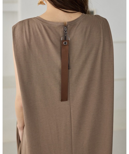BIRTHDAY BASH(バースデイバッシュ)の「【冷感接触】ZIP STRAP I LINE DRESS(ワンピース・レディース・ブラック/ベージュ/ブルー/レッド・FREE)」の14枚目の写真
