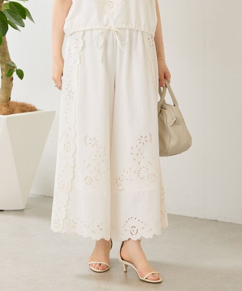 BEARDSLEY(ビアズリー)の「フラワーカットワークパネル刺繍パンツ《15 quinze》(その他パンツ・レディース・ブラック/アイボリー・FREE)」の6枚目の写真