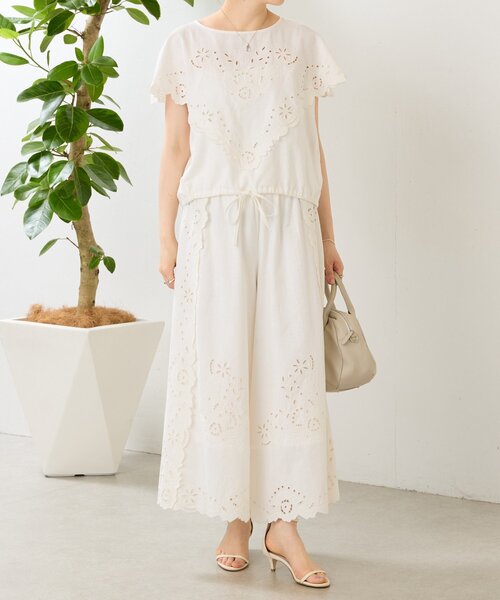 BEARDSLEY(ビアズリー)の「フラワーカットワークパネル刺繍パンツ《15 quinze》(その他パンツ・レディース・ブラック/アイボリー・FREE)」の12枚目の写真