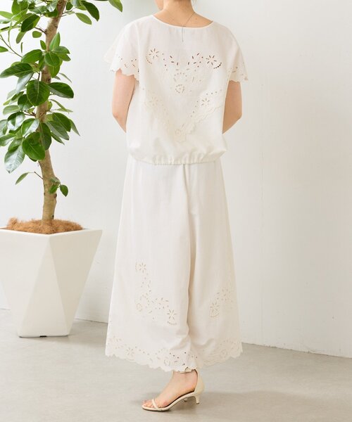 BEARDSLEY(ビアズリー)の「フラワーカットワークパネル刺繍パンツ《15 quinze》(その他パンツ・レディース・ブラック/アイボリー・FREE)」の15枚目の写真