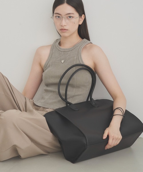 SOEMIN(ソミン)の「Minimal big bag/ミニマルビッグハンドバッグ(ハンドバッグ・レディース・ブラック・FREE)」の9枚目の写真