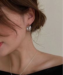 幾何学ツイスト フープピアス  レディース シンプル