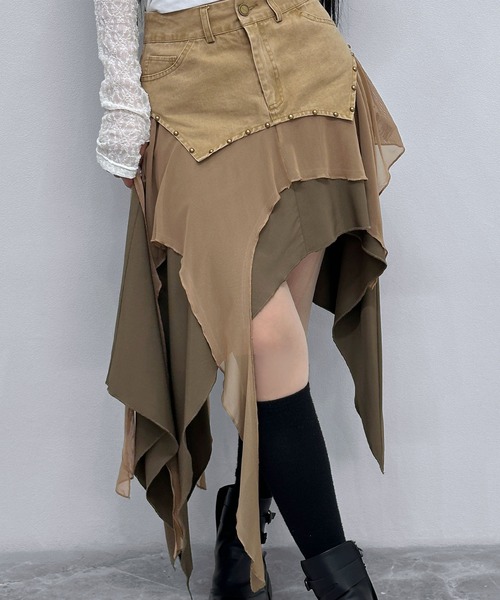 FOLLOWIN(フォロウィン)の「スタッズレイヤードアシメドレープスカート(デニムスカート・レディース・ベージュ/ブラック・LARGE/MEDIUM/SMALL)」の2枚目の写真