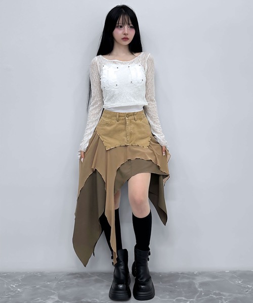 FOLLOWIN(フォロウィン)の「スタッズレイヤードアシメドレープスカート(デニムスカート・レディース・ベージュ/ブラック・LARGE/MEDIUM/SMALL)」の12枚目の写真