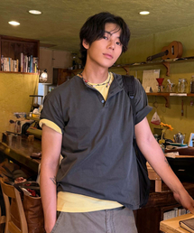 WMC（ダブリューエムシー）の「[クロップ] ガーメントダイヘンリーネックTシャツ_CHARCOAL GREY（Tシャツ/カットソー）」
