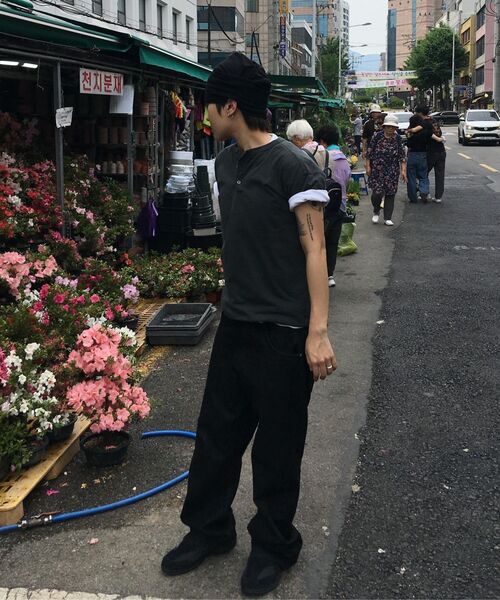 WMC（ダブリューエムシー）の「[クロップ] ガーメントダイヘンリーネックTシャツ_CHARCOAL GREY（Tシャツ/カットソー・メンズ・チャコールグレー・M/L/XL）」の9枚目の写真