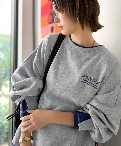 Java（ジャバ）の「《JaVaジャバコラボ》着るだけでレイヤード上級者！配色刺繍レイヤード風オーバーサイズ裏起毛プルオーバー（スウェット・レディース・グレー/ネイビー/グレイッシュベージュ/オートミール・LARGE/MEDIUM/X-LARGE/SMALL）」の10枚目の写真