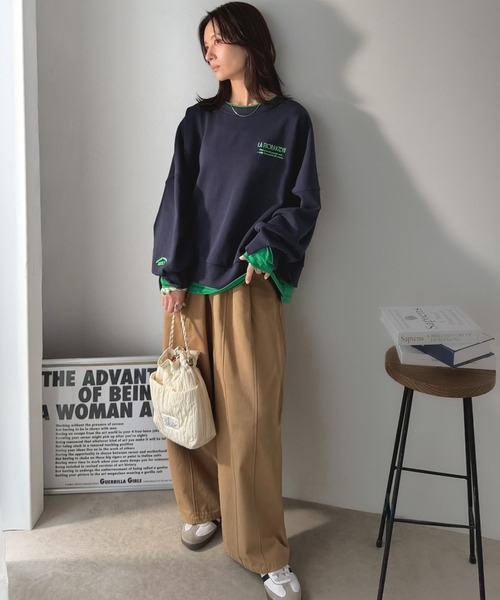 Java（ジャバ）の「《JaVaジャバコラボ》着るだけでレイヤード上級者！配色刺繍レイヤード風オーバーサイズ裏起毛プルオーバー（スウェット・レディース・グレー/ネイビー/グレイッシュベージュ/オートミール・LARGE/MEDIUM/X-LARGE/SMALL）」の7枚目の写真