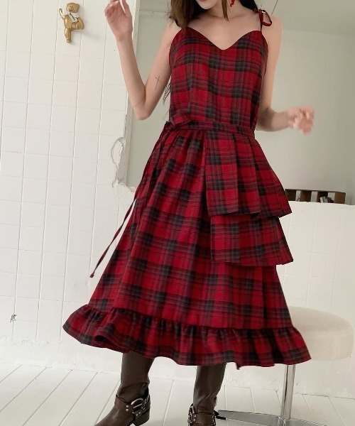 FAVORITO（ファヴォリート）の「チェック柄キャミワンピース（ワンピース・レディース・レッド/ネイビー・F）」の2枚目の写真