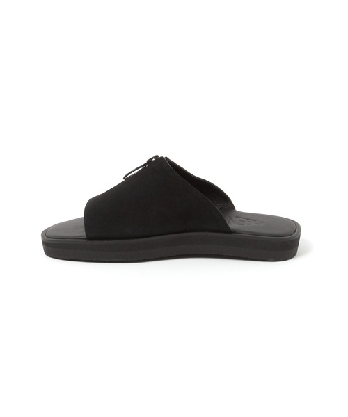 MANEBU(マネブ)の「【MANEBU(マネブ)】GOO ZIP SUEDE(サンダル・メンズ・ブラック・MEDIUM/SMALL)」の5枚目の写真