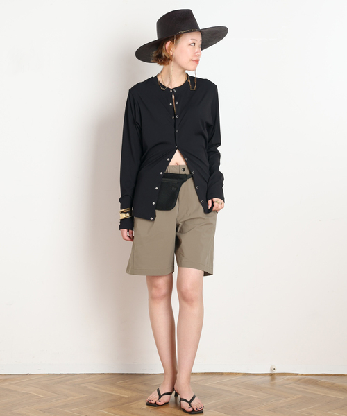GOLDWIN(ゴールドウィン)の「【Goldwin/ゴールドウィン】One Tuck Light Stretch Shorts(その他パンツ・レディース・ブラック/ベージュ・36/38)」の12枚目の写真