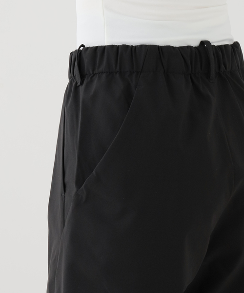 GOLDWIN(ゴールドウィン)の「【Goldwin/ゴールドウィン】One Tuck Light Stretch Shorts(その他パンツ・レディース・ブラック/ベージュ・36/38)」の22枚目の写真