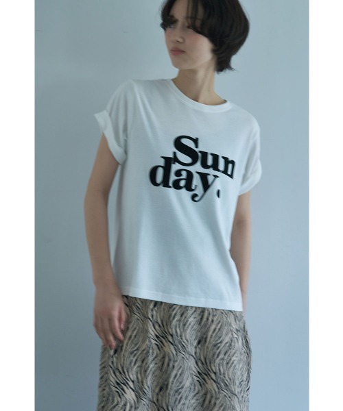 marjour（マージュール）の「FLOCKY LOGO TEE（Tシャツ/カットソー・レディース・チャコールグレー/オフホワイト・M）」の2枚目の写真