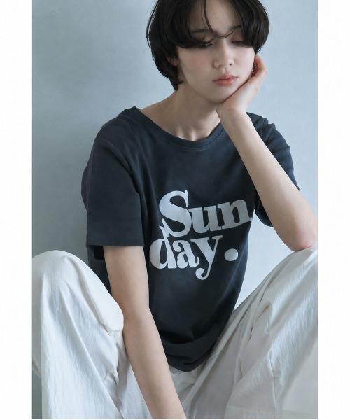 marjour（マージュール）の「FLOCKY LOGO TEE（Tシャツ/カットソー・レディース・チャコールグレー/オフホワイト・M）」の3枚目の写真