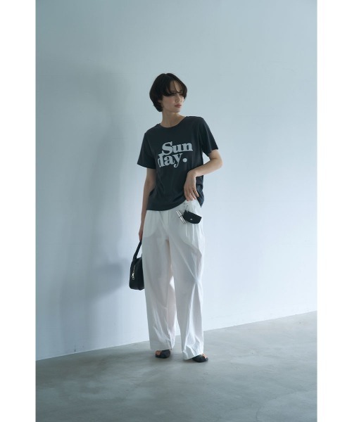 marjour（マージュール）の「FLOCKY LOGO TEE（Tシャツ/カットソー・レディース・チャコールグレー/オフホワイト・M）」の4枚目の写真