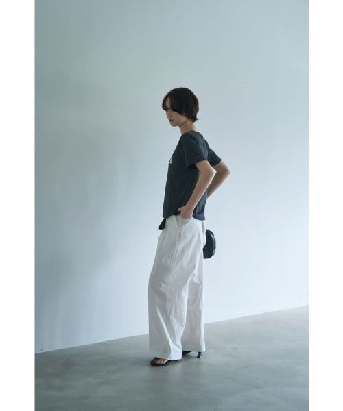 marjour（マージュール）の「FLOCKY LOGO TEE（Tシャツ/カットソー・レディース・チャコールグレー/オフホワイト・M）」の5枚目の写真
