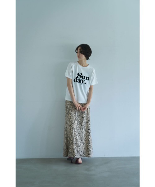 marjour（マージュール）の「FLOCKY LOGO TEE（Tシャツ/カットソー・レディース・チャコールグレー/オフホワイト・M）」の8枚目の写真
