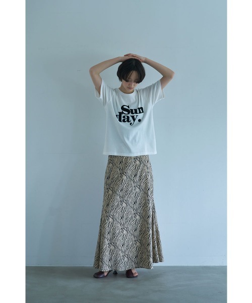 marjour（マージュール）の「FLOCKY LOGO TEE（Tシャツ/カットソー・レディース・チャコールグレー/オフホワイト・M）」の9枚目の写真