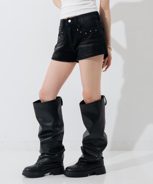ANAP(アナップ)の「スタッズデザイン加工デニムショートパンツ(その他パンツ・レディース・ブラック/ブルー・M/S)」の21枚目の写真