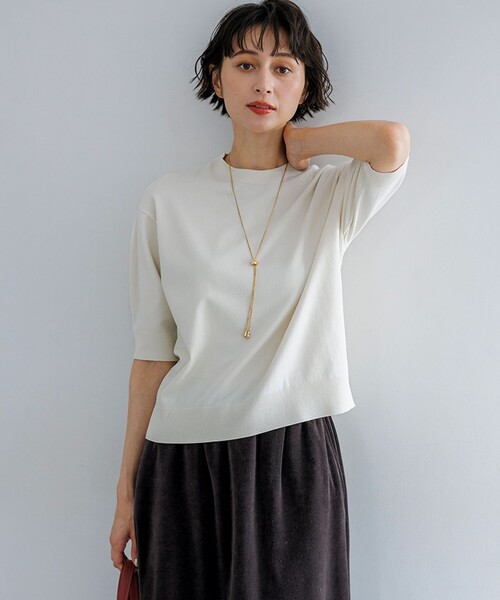 23区(ニジュウサンク)の「セミマットフリゼ リラクシー ニット Tシャツ(ニット/セーター・レディース・ライラック系/ライトオレンジ系/ダークブラウン系/アイボリー系/ネイビー系・38)」の1枚目の写真
