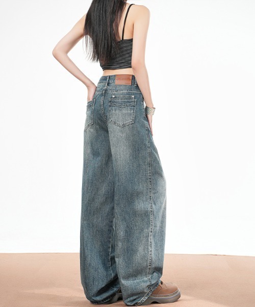 AMAJI(アマジ)の「3Dバナナデニムパンツ(デニムパンツ・レディース・ネイビー・SMALL/MEDIUM/LARGE/X-LARGE)」の4枚目の写真