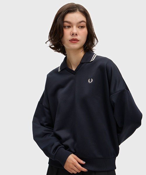 FRED PERRY(フレッドペリー)の「Tipped Open Collar Sweatshirt/ティップドオープンカラースウェット(スウェット・レディース・ベージュ/ネイビー・10)」の1枚目の写真