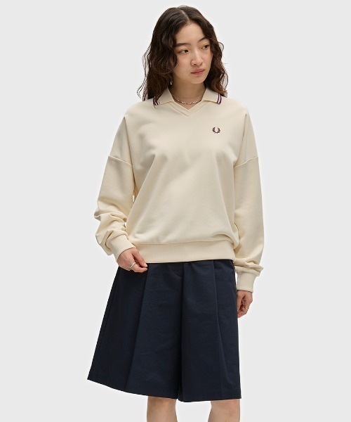 FRED PERRY(フレッドペリー)の「Tipped Open Collar Sweatshirt/ティップドオープンカラースウェット(スウェット・レディース・ベージュ/ネイビー・10)」の3枚目の写真
