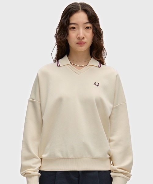FRED PERRY(フレッドペリー)の「Tipped Open Collar Sweatshirt/ティップドオープンカラースウェット(スウェット・レディース・ベージュ/ネイビー・10)」の6枚目の写真