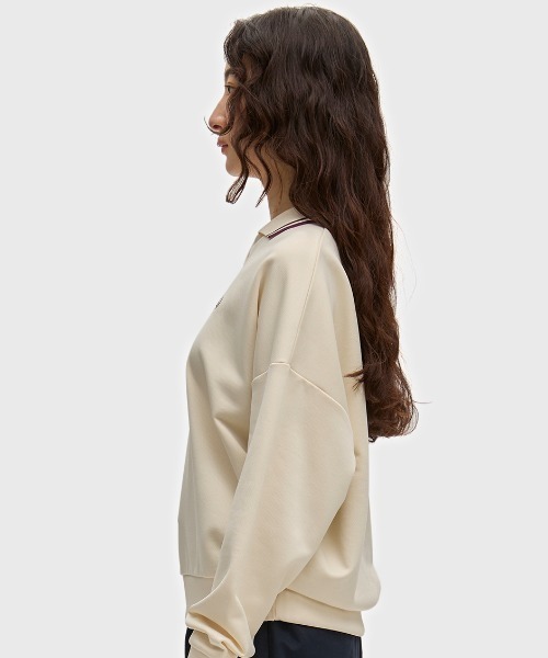 FRED PERRY(フレッドペリー)の「Tipped Open Collar Sweatshirt/ティップドオープンカラースウェット(スウェット・レディース・ベージュ/ネイビー・10)」の7枚目の写真