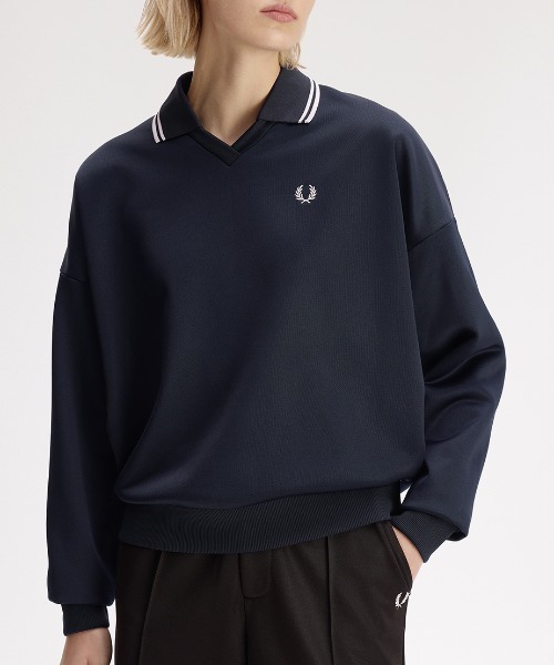 FRED PERRY(フレッドペリー)の「Tipped Open Collar Sweatshirt/ティップドオープンカラースウェット(スウェット・レディース・ベージュ/ネイビー・10)」の18枚目の写真