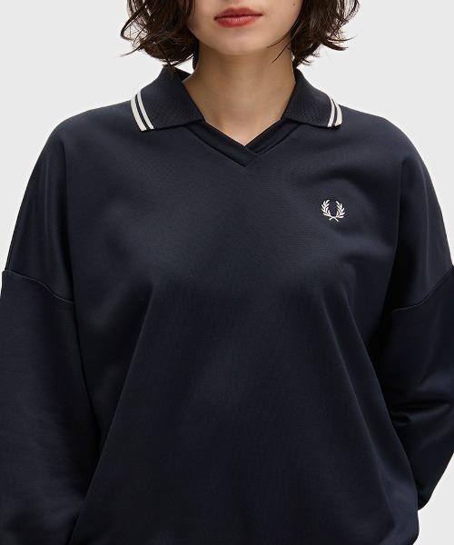 FRED PERRY(フレッドペリー)の「Tipped Open Collar Sweatshirt/ティップドオープンカラースウェット(スウェット・レディース・ベージュ/ネイビー・10)」の15枚目の写真