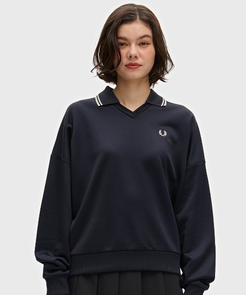 FRED PERRY(フレッドペリー)の「Tipped Open Collar Sweatshirt/ティップドオープンカラースウェット(スウェット・レディース・ベージュ/ネイビー・10)」の16枚目の写真