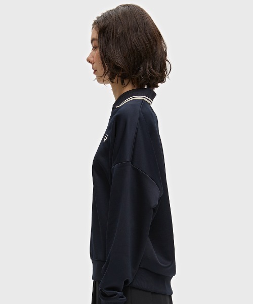 FRED PERRY(フレッドペリー)の「Tipped Open Collar Sweatshirt/ティップドオープンカラースウェット(スウェット・レディース・ベージュ/ネイビー・10)」の17枚目の写真