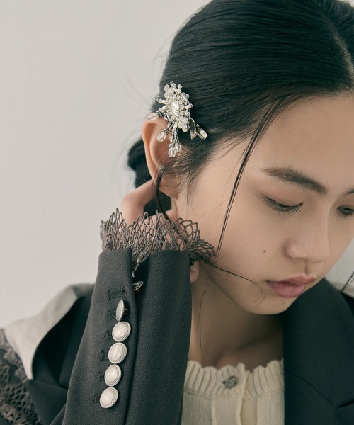 tanakadaisuke(タナカダイスケ)の「crystal hair clip right(バレッタ/ヘアクリップ・レディース・シルバー・FREE)」の5枚目の写真