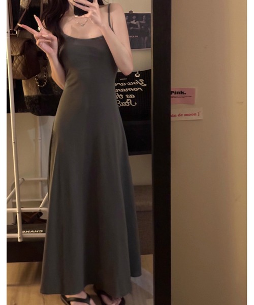 FAVORITO(ファヴォリート)の「キャミワンピース(ワンピース・レディース・グレー/ブラック・F)」の5枚目の写真