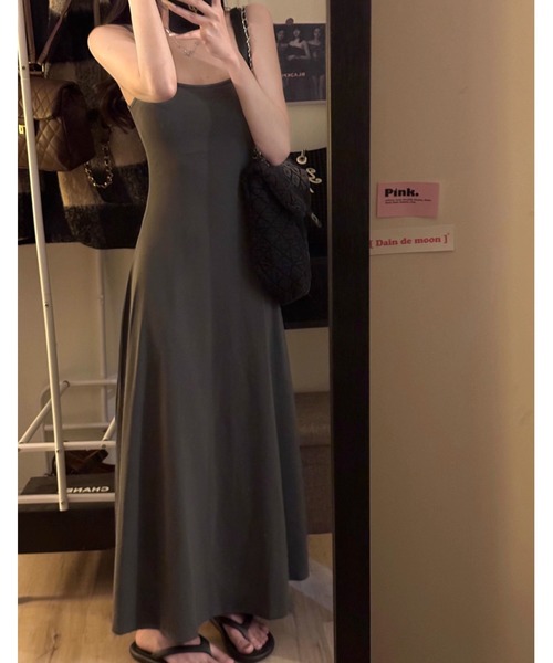 FAVORITO(ファヴォリート)の「キャミワンピース(ワンピース・レディース・グレー/ブラック・F)」の11枚目の写真