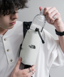 THE NORTH FACE（ザノースフェイス）の「THE NORTH FACE ザ・ノースフェイス MT LITE BOTTLE POUCH ワンポイントロゴ入りペットボトルホルダー（水筒）」