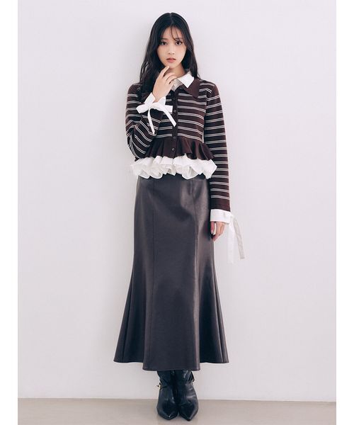 SNIDEL（スナイデル）の「【多色展開】ボリュームフリルペプラムカーディガン（カーディガン/ボレロ・レディース・グレー/レッド/ブラウン/ネイビー/ブラック・F）」の9枚目の写真
