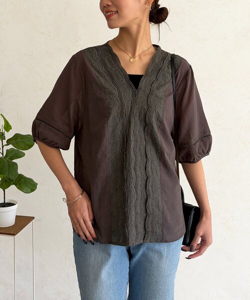 Chez toi（シェトワ）の「フロント刺繍レース5分袖ブラウス（シャツ/ブラウス・レディース・ホワイト/チャコールグレー・FREE）」の18枚目の写真