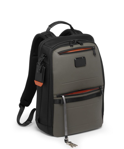 TUMI（トゥミ）の「ALPHA BRAVO 「ダイナミック」バックパック（A4/PC15インチまで対応）（バックパック/リュック・メンズ・ブラウン系その他・FREE）」の4枚目の写真