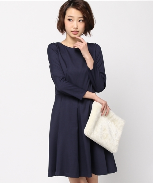 NATURAL BEAUTY BASIC（ナチュラルビューティーベーシック）の「タック＆フレアワンピース（ワンピース・レディース・ネイビー/グレー系その他・LARGE/SMALL/MEDIUM）」の2枚目の写真